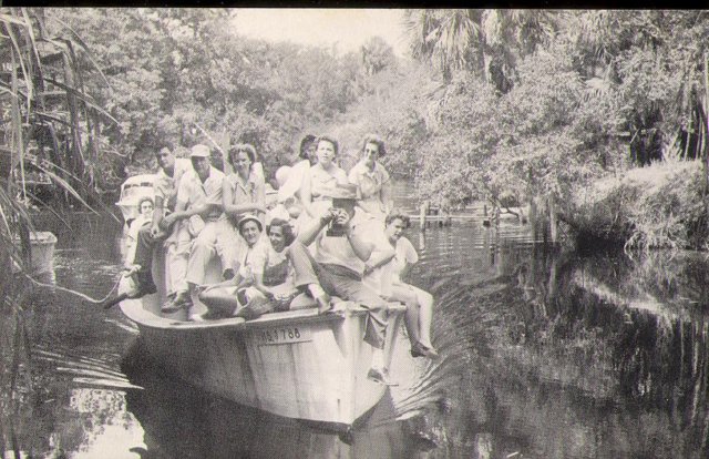 postcardsettlersarriveatbamboolandingoct181957.jpg