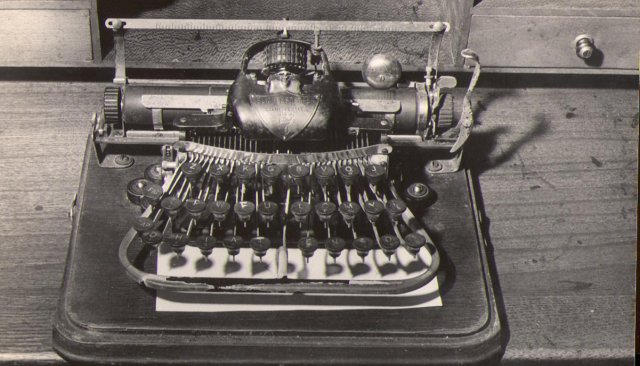 typewriterblickensderfer01cyrusteed1907.jpg