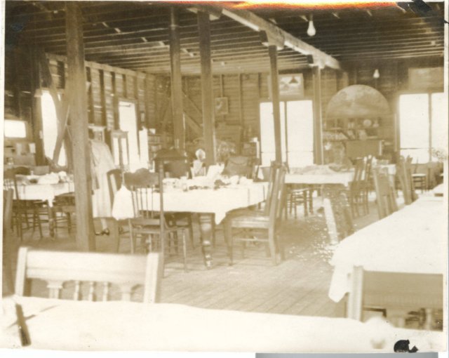 diningroom01.jpg