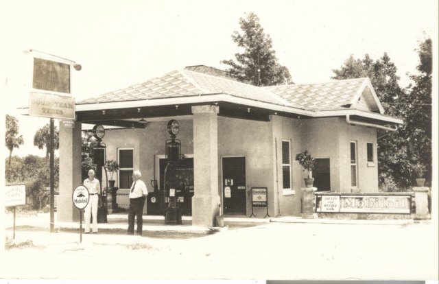 fillingstationpostcard.jpg