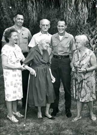 Vesta, Hedwig and park personnel